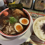 九州じゃんがららあめん 銀座店的实拍图