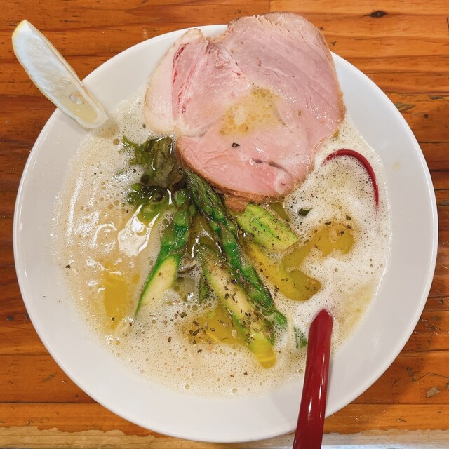 麺や 亀陣的实拍高清图