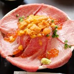 吉祥寺 肉ドレス海鮮丼 渋谷道玄坂店的實拍圖