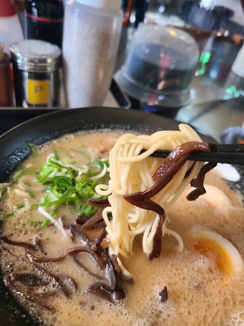ラーメン雷蔵 諸岡店的實拍高清圖
