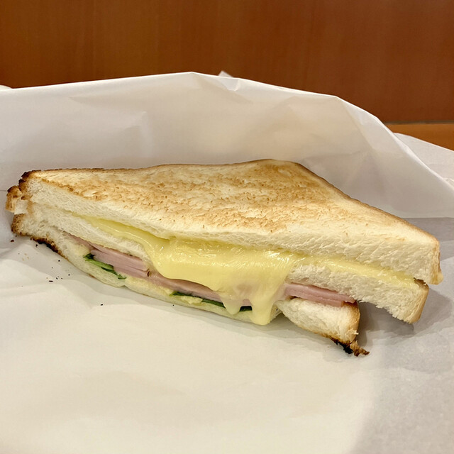 カフェ・ベローチェ 飯田橋駅東口店的實拍高清圖