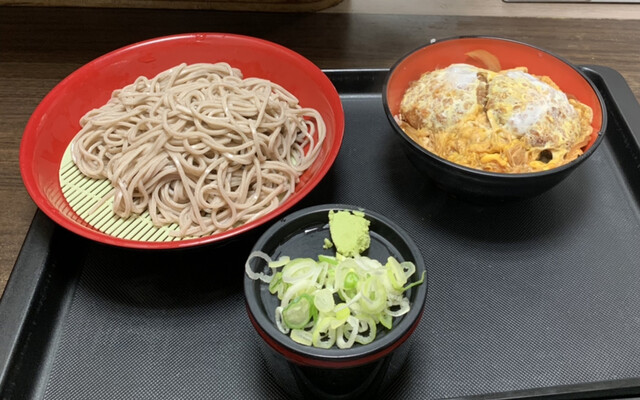 名代 富士そば 大井町駅前店的實拍高清圖