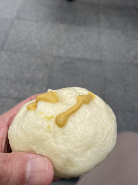 551蓬莱 JR大阪駅御堂筋口店的實拍高清圖