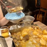 牛ホルモンと鮮魚 牛富屋的實拍圖