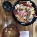 銀八丼 東大赤門前店的实拍图