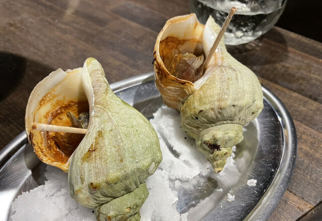 炉ばた屋 鶴吉 出抜小路店的实拍高清图