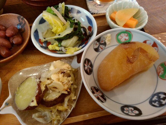 recommendations image for CACHE CACHE