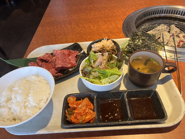 recommendations image for 炭火焼肉HONMACHI