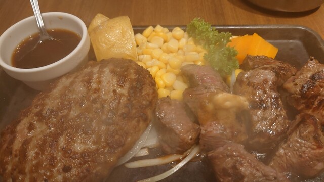 炭焼ステーキくに 新小岩店的實拍高清圖