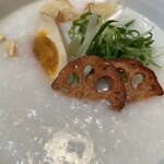 富小路粥店的实拍图