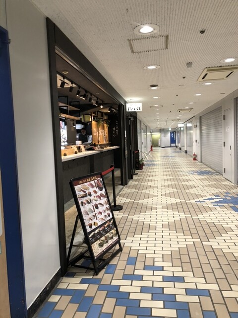 立喰い寿司 鮨處八千代 新宿三丁目店的實拍高清圖
