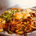 ホルモン焼きうどん 夕凪的实拍图
