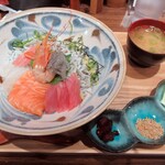 しらす問屋 ヨシマル的實拍圖