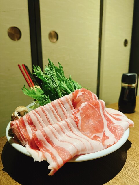 豚○商店 AISHI 新宿店的实拍高清图