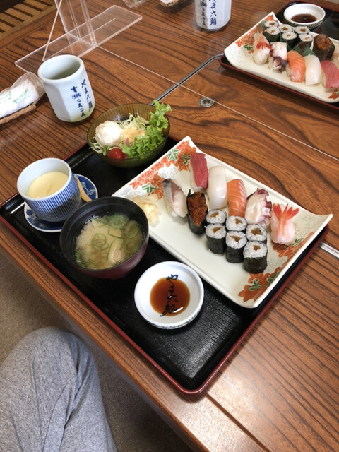 やま六鮨的实拍高清图