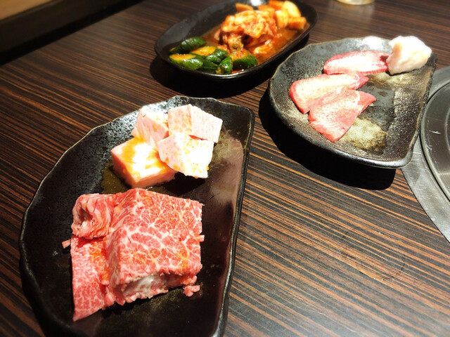 板前焼肉一笑 梅田茶屋町的實拍高清圖