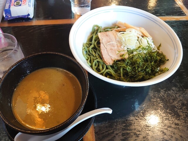 酒池肉林的实拍高清图