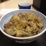 吉野家 円町店的實拍圖