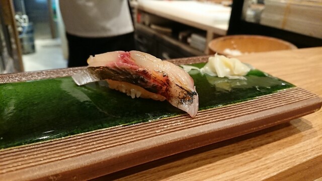 すし屋魚真 下北沢店的實拍高清圖