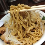 ラーメン 雷 東京本丸店的實拍圖