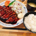 烏森絶メシ食堂的實拍圖