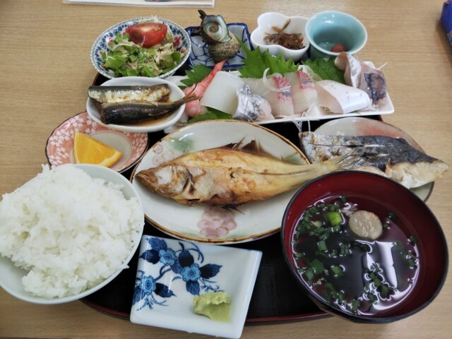 天橋立市場食堂街的實拍高清圖