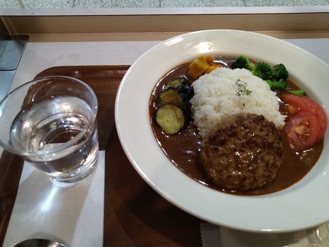 BOOK COMPASS Cafe エキュート東京店的实拍高清图