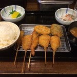新世界串カツ いっとく 大阪駅前第4ビル店的實拍圖