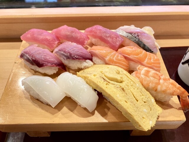 初音鮨本店的實拍高清圖