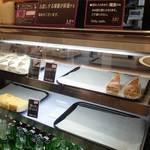 モア カフェ 東京インテリア家具 大阪本店的實拍圖