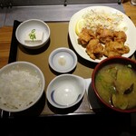 やよい軒 本町通り店的實拍圖