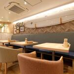 Hawaiian Cafe OluOlu 西新宿店的實拍圖