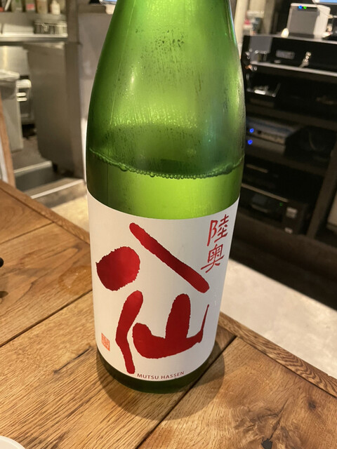 日本酒と焼肉 吉岡太一的实拍高清图