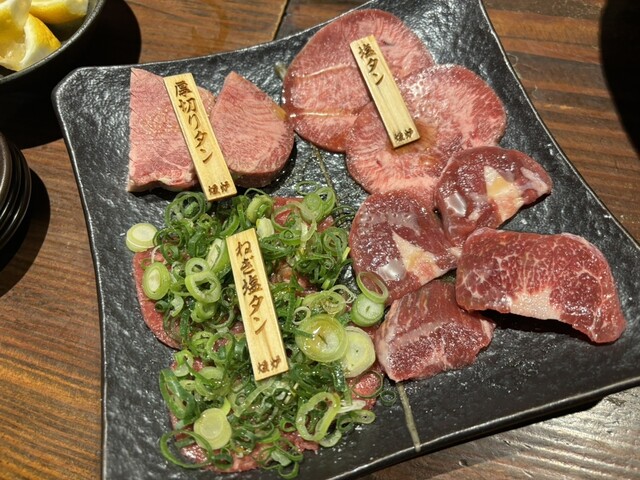 炭火焼肉煖炉的实拍高清图