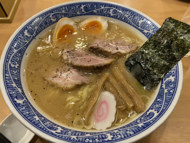 中華そば 青葉 池袋サンシャイン店的實拍高清圖