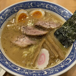 中華そば 青葉 池袋サンシャイン店的實拍圖