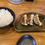 麺場 田所商店 大東店的实拍图