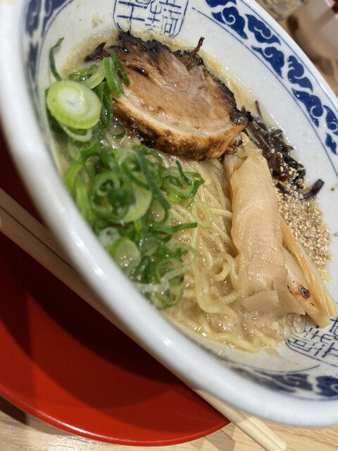 らーめん 亀王 阪急東通り店的實拍高清圖