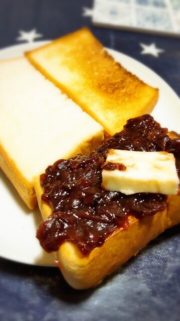 MILK IN BREAD的实拍高清图