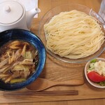 ツムグ ラボ的实拍图