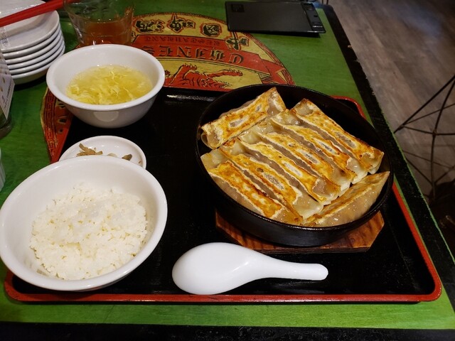 紅虎餃子房 丸の内センタービル店的實拍高清圖