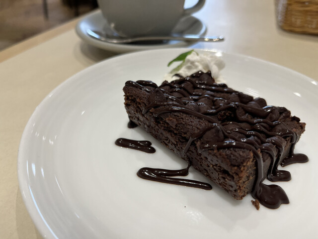 recommendations image for Whitely by Toriba Coffee 京都大丸店