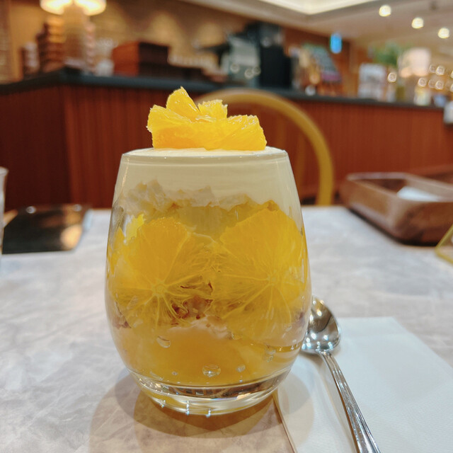 recommendations image for 菓子と喫茶 SIROYA