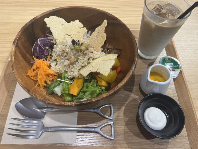 CAFE HACHI 糸島店的實拍高清圖