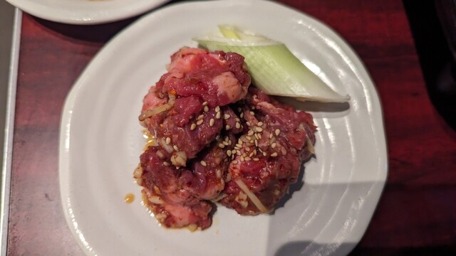 ホルモン・焼肉 キムチ的实拍高清图