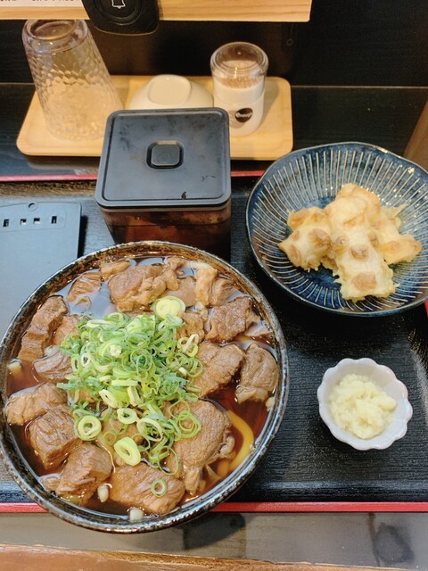 肉うどん 一輪的實拍高清圖