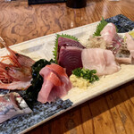 魚まみれ 眞吉 原宿店的實拍圖