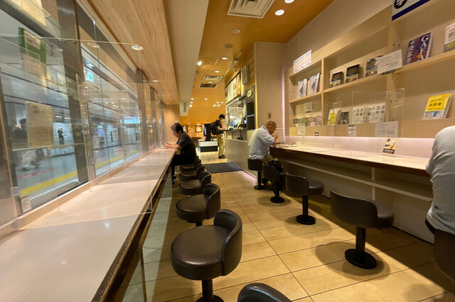BOOK COMPASS Cafe エキュート東京店的实拍高清图