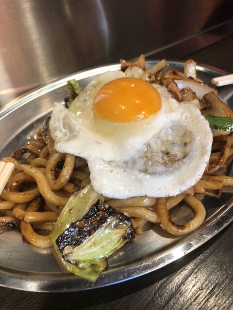 ホルモン焼きうどん 夕凪的实拍高清图
