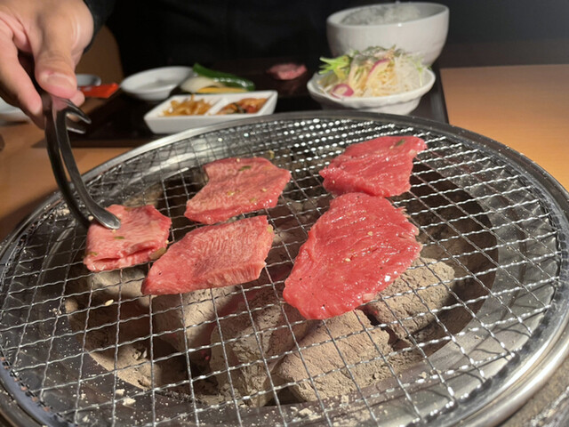 炭火焼肉 羅山 琴似店的實拍高清圖